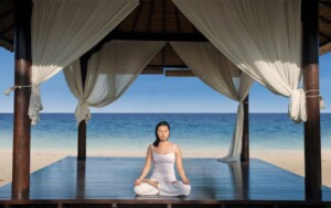 Tinh dầu Vegan rất thích hợp với Yoga, thiền định... cho tâm trí an lành
